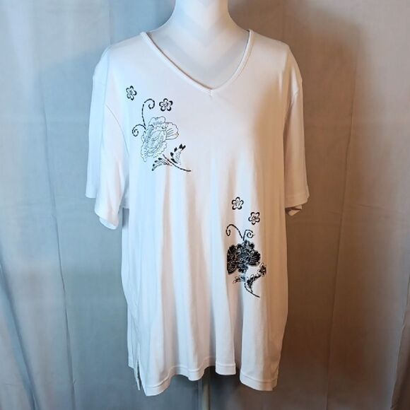 White Floral Beaded Women's Top - Picture 1 of 6